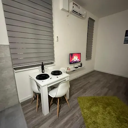 Apartman Una 1 *